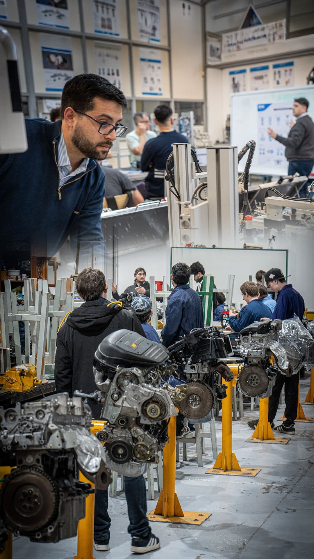 ⚙️En el Instituto Renault Córdoba, junto a @clautocba, inició la capacitación en Automatización Industrial para operadores de PyMEs autopartistas y proveedoras metalmecánicas, que cofinanciamos par…